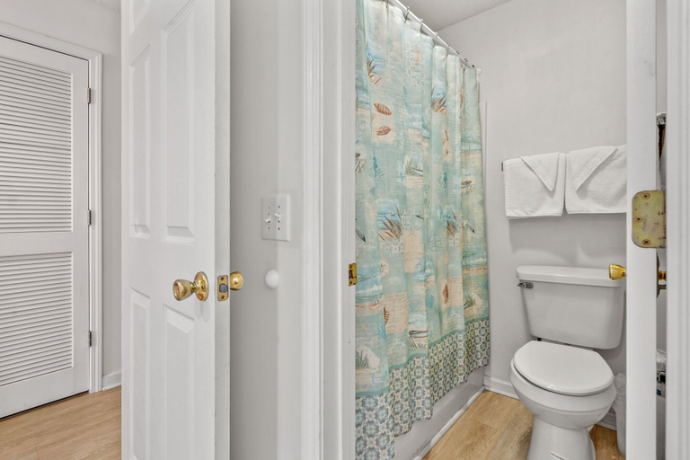 Bathroom 4, Shorehaven 16B by RedAwning, Horry
