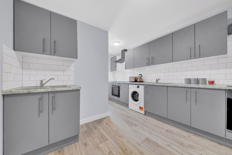 Others 4, Cozy Serviced Ensuite In West Drayton London TW7, London