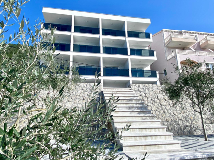 Others 5, Villa Millene, Herzegovina-Neretva