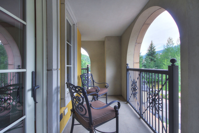 Property grounds 4, Ritz Carlton Residence Spacious with Valley Views by RedAwning, Eagle