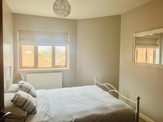 Bedroom, Beautiful Apartment in the Cathedral Grounds, Norfolk