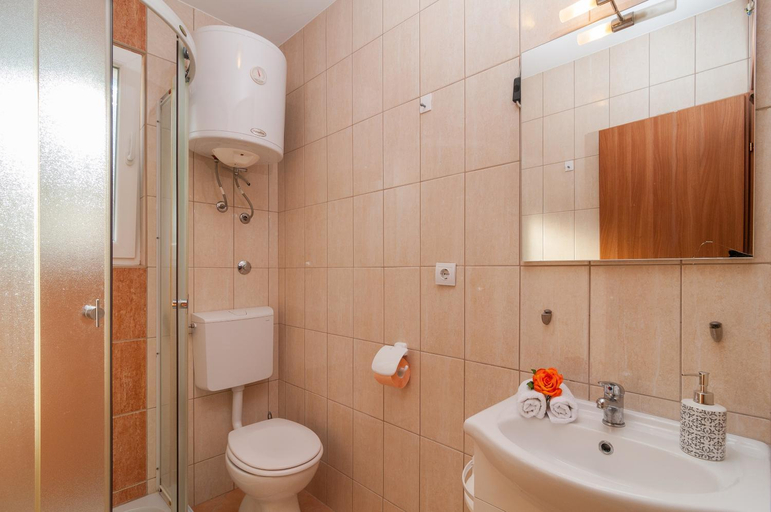 Bathroom 2, Apartments Island Beat - Two Bedroom Apartment with Balcony A3 ST, Supetar