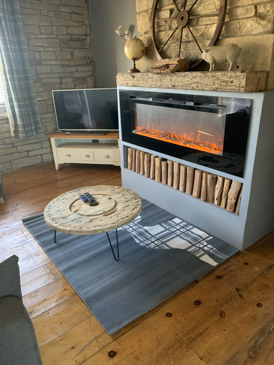 Others 3, Captivating 1-bed Cottage in Halifax, Calderdale