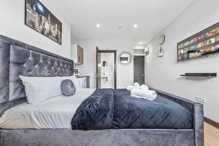 Bedroom 3, Cozy Serviced Ensuite Room Sydenham London Se26, London