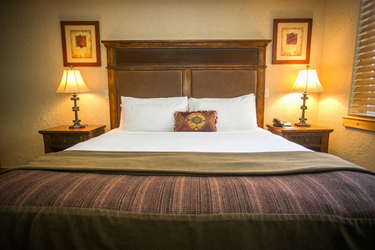 Bedroom 3, Silverado Lodge with Easy Pool Access by RedAwning, Summit