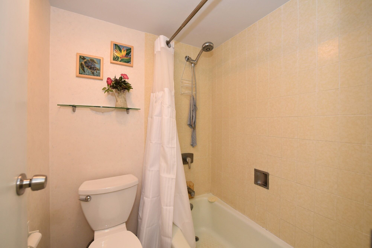 Bathroom 4, Valley Isle #905 1 Bedroom Condo by RedAwning, Maui