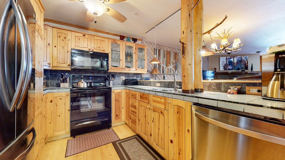 Private kitchen 4, Aspen Creek #227 1 Bedroom Condo by RedAwning, Mono