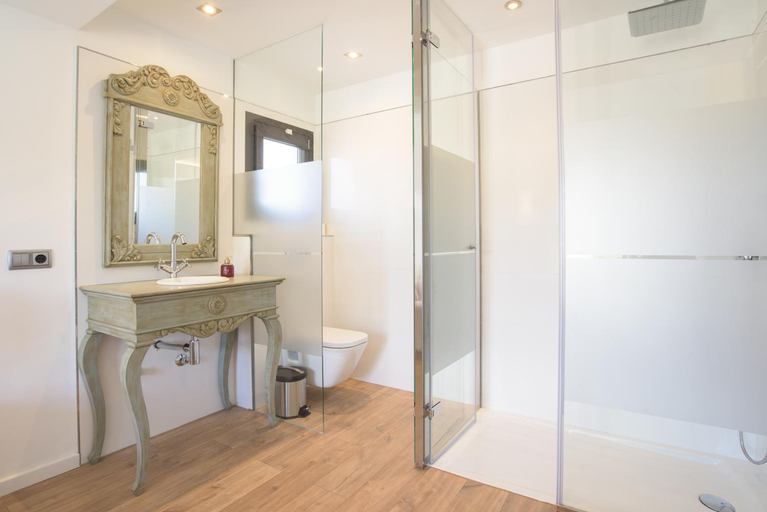 Bathroom 4, Finca Batlet, Baleares