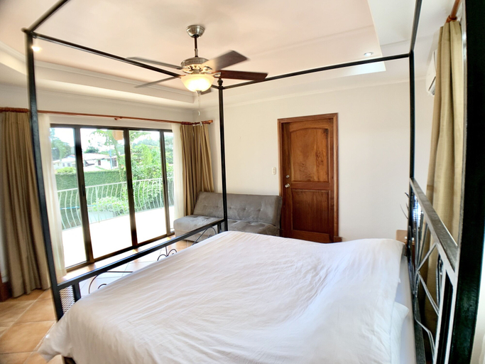 Others 5, Villa Arenas: Private Pool & Easy Beach Access in Jaco by RedAwning, Garabito