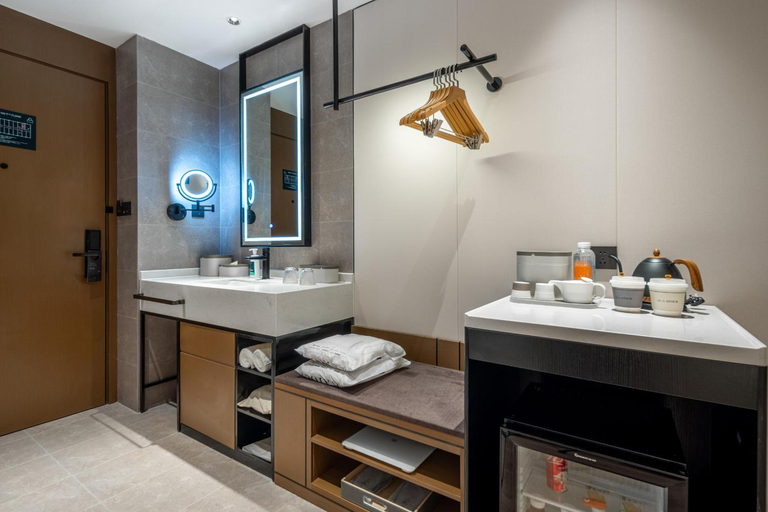Bathroom 5, Atour Hotel Zhoushan Putuo Banshengdong Wharf, Zhoushan