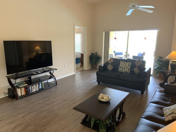 Others 5, Cosy 4 bed villa overlooking a lake, Polk