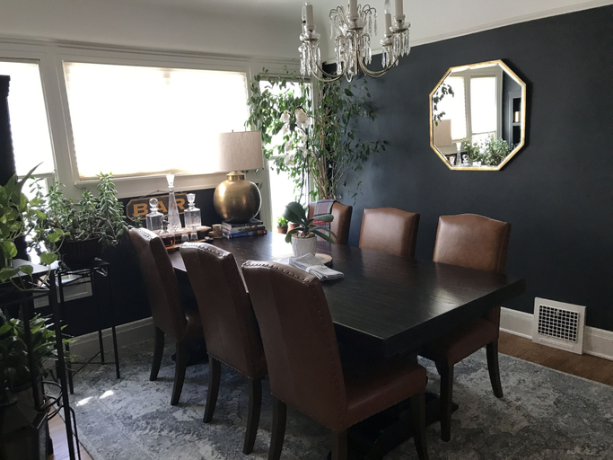 Others 5, Beautiful Luxury Suite A Shorewood Home, Milwaukee