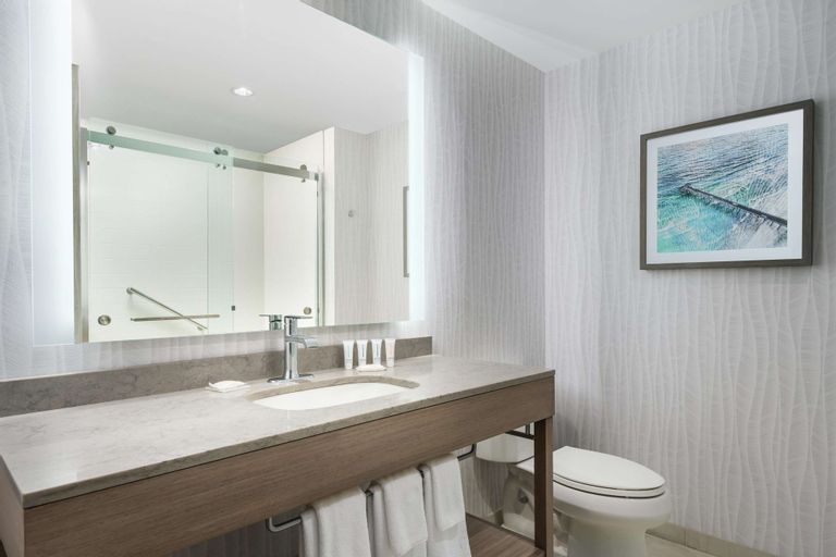 Bathroom 12