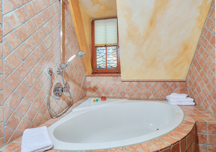 Bathroom 4, Hotel Gotisches Haus, Ansbach