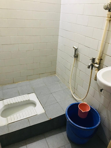 Bathroom 4, Green's Residency, Bangalore