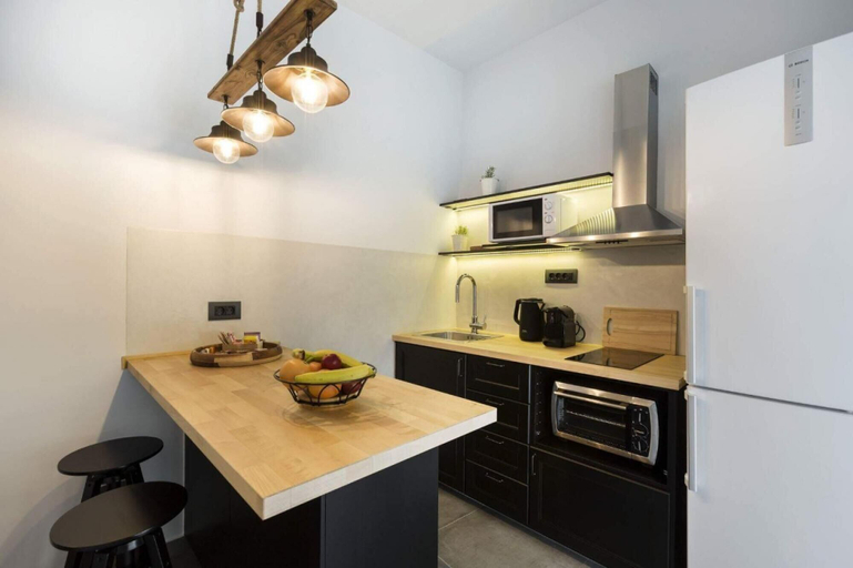 Others 3, Atmospheric Apartment Near Acropolis by Cloudkeys, Attica