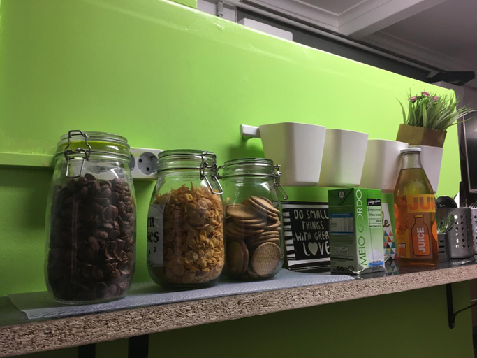 Food & Drinks 5, SHANGRI-LA HOSTEL ANJOS, Lisbon