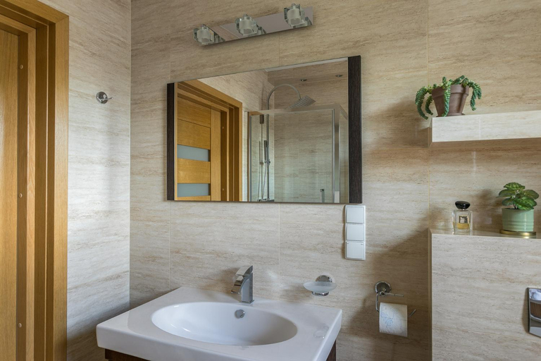 Bathroom 3, Apart-Center Pod Orlem II, Tatra