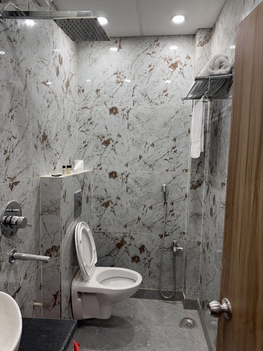 Bathroom, Hotel Obsidian Red, Gorakhpur