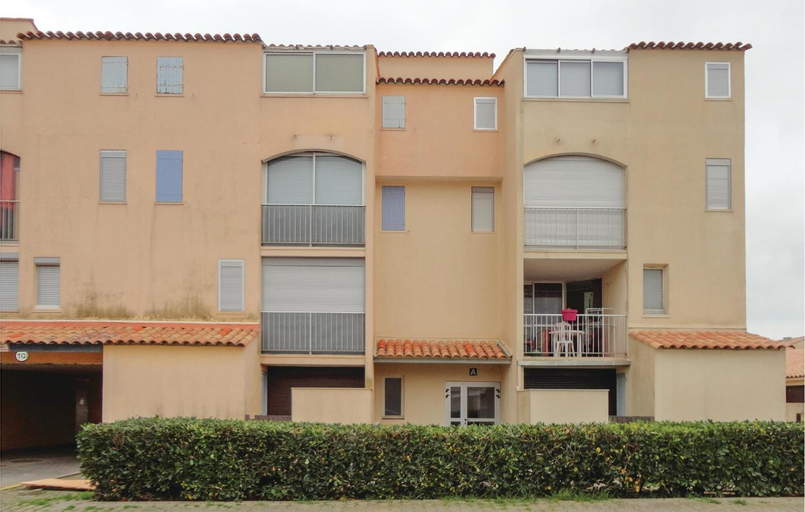 Nice Apartment In Gruissan With Kitchen, Aude