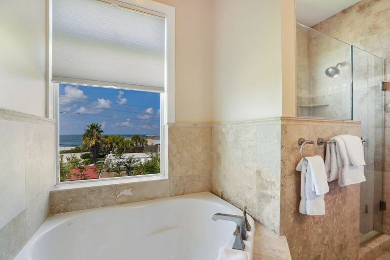 Bathroom 4, Blue Water Escape 3 Bedroom Villa by RedAwning, Manatee