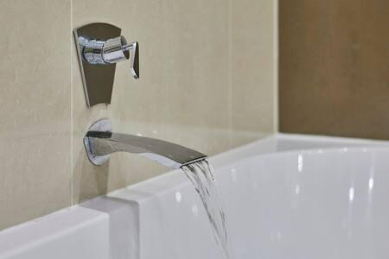 Bathroom 4, Host Stay The Knight Street Penthouse I, Sefton