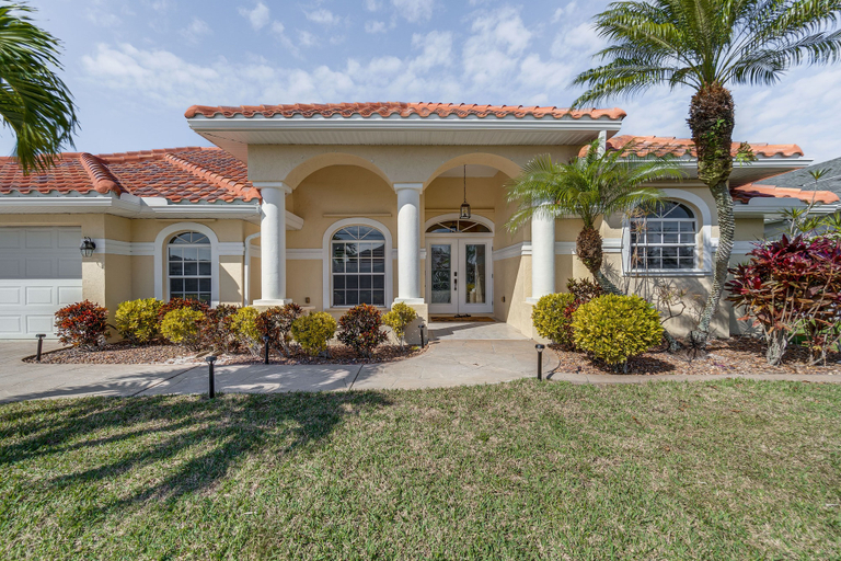 Others 1, Luxe Waterfront Oasis w/ Dock, Heated Pool & Spa!, Charlotte