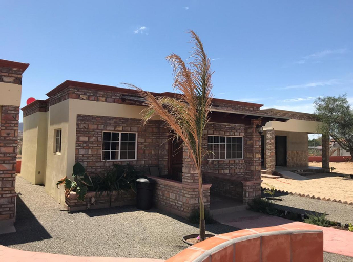 Exterior 3