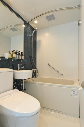 Bathroom 4, Station Hotel Nagasaki Suwa, Nagasaki