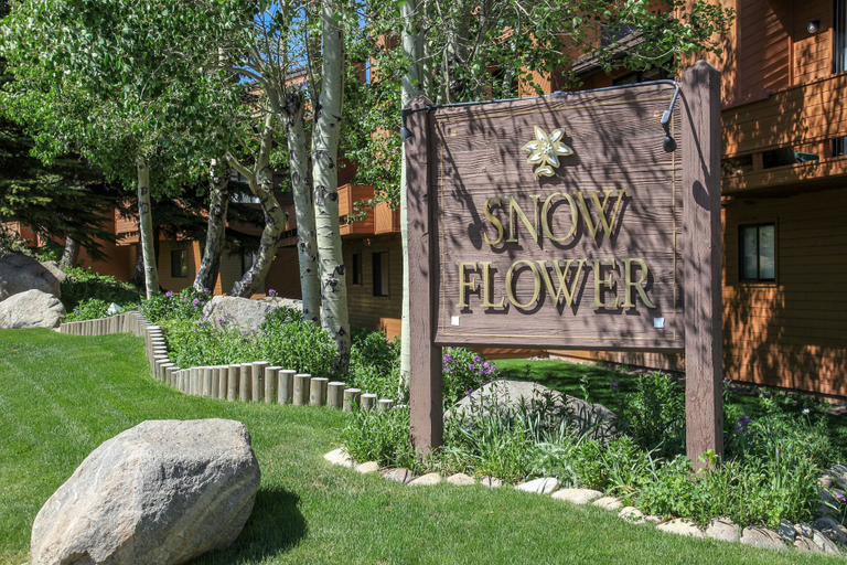 Property grounds 2, Snowflower 74 Spacious Condo with Great Complex Amenities, On The Shuttle Route by RedAwning, Mono