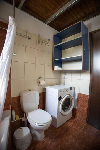 Bathroom 4, Foula House in Magnisia, Thessaly
