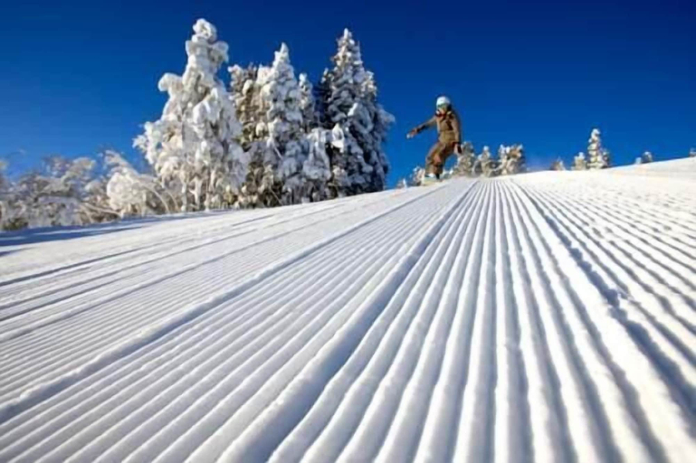 Snow and ski sports 2, Strawberry Park Ski-in Ski-Out Condo by RedAwning, Eagle