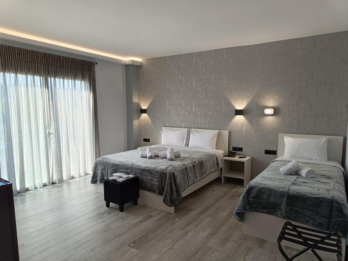 Others 4, Oikos 9 Rooms and Suites, West Greece