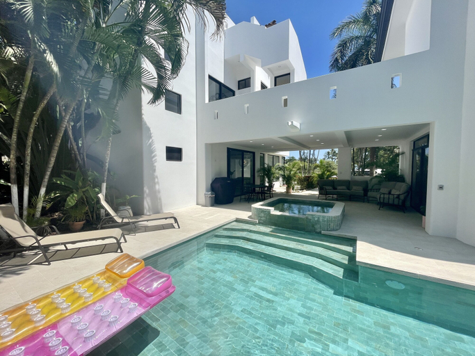 Others 2, Classy Beachfront Home with Private Pool - Hermosa Palms 110 by RedAwning, Garabito