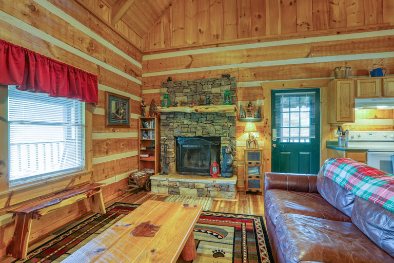 Others 5, Bear Pause - 2 Bedrooms, 2 Baths, Sleeps 6 Cabin by RedAwning, Sevier