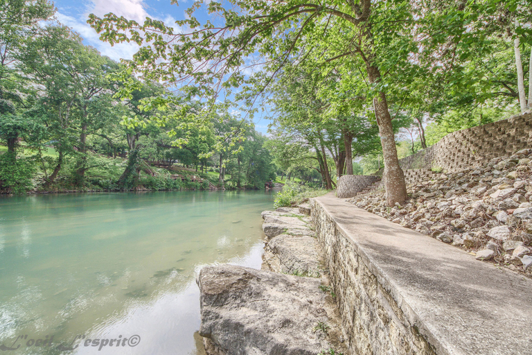 Property grounds 4, Players Place PRD2462, Comal