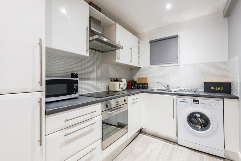 Others 5, Host Apartments Standish Street Living, Sefton