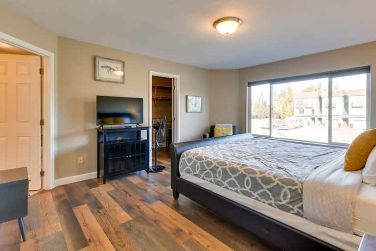 Bedroom 3, Accommodating Anchorage Abode < 1 Mi to Jewel Lake, Anchorage