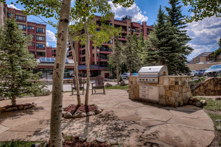 Property grounds 3, Downtown Studio W/ Sunny Alpine Views- Sleeps 4! Studio Bedroom Condo by RedAwning, Summit