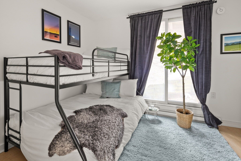 Bedroom 25