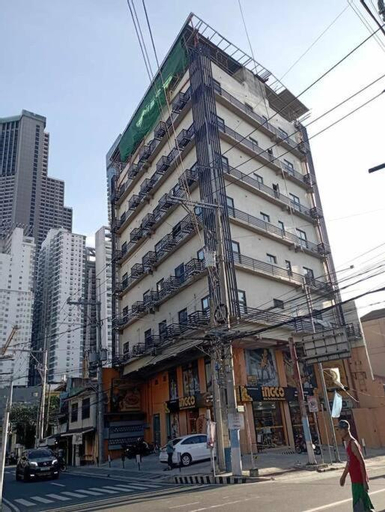 St. Marvin Studio M609, Makati City