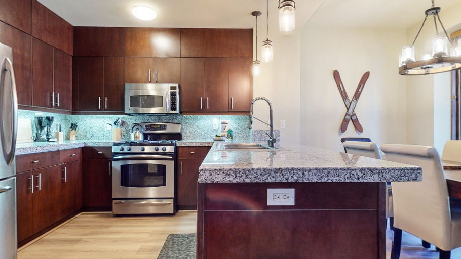 Private kitchen 3, Solstice #10 2 Bedroom Condo, Mono