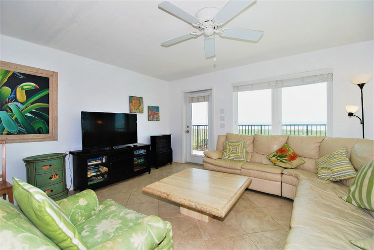 Living area 4, Seville Unit #201 3 Bedroom Condo by RedAwning, Cameron