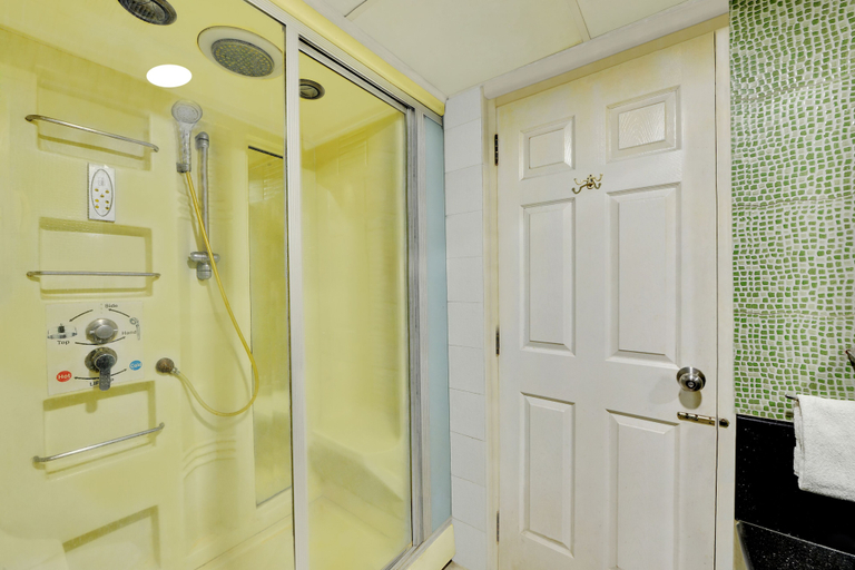 Bathroom 5, Hotel Twin Tulips HSR Layout, Bangalore