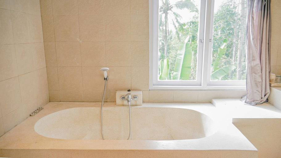 Bathroom 4