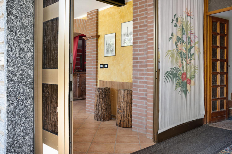 Others 5, Casa Belvedere, Cuneo