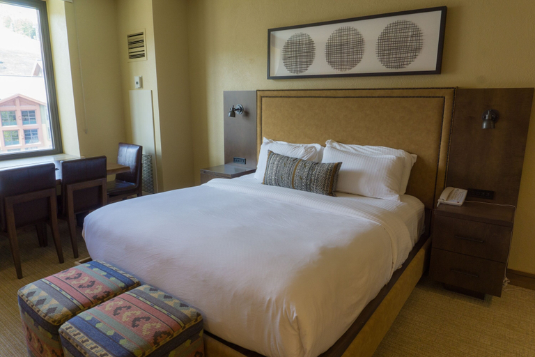 Room 3, Next to the Red Pine Gondola for Great Winter View by RedAwning, Summit
