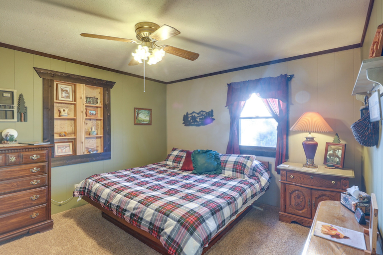 Bedroom 3, Serene Lakefront Getaway With Fire Pit & Grill!, Harper
