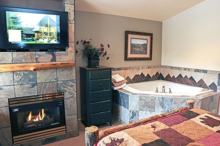 Bathroom 3, Fawn Valley Inn: 105 1 Bedroom Condo, Larimer