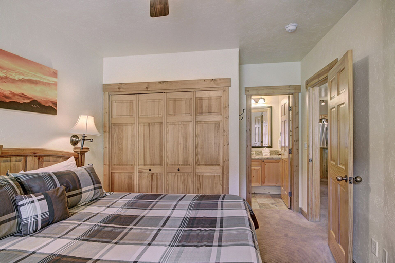 Bedroom 3, 2609 Tenderfoot Lodge, Summit